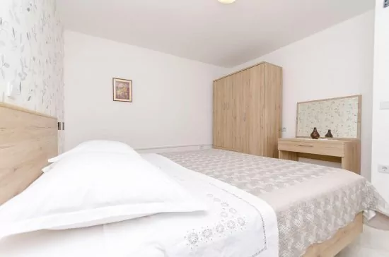 Apartmán Střední Dalmácie - Okrug Gornji DA 3352 N1