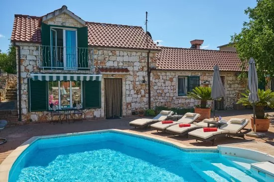 Vila s bazénem Střední Dalmácie - Marina DA 3448 N1