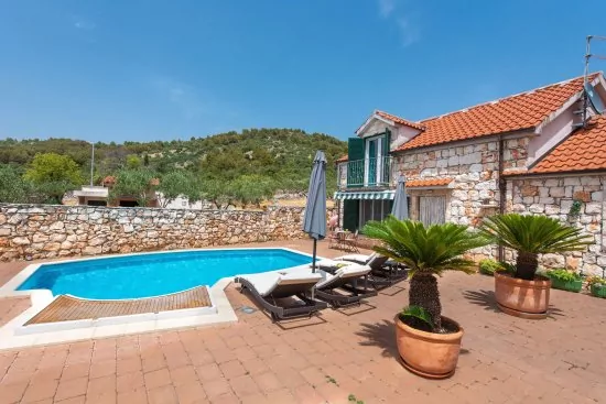 Vila s bazénem Střední Dalmácie - Marina DA 3448 N1