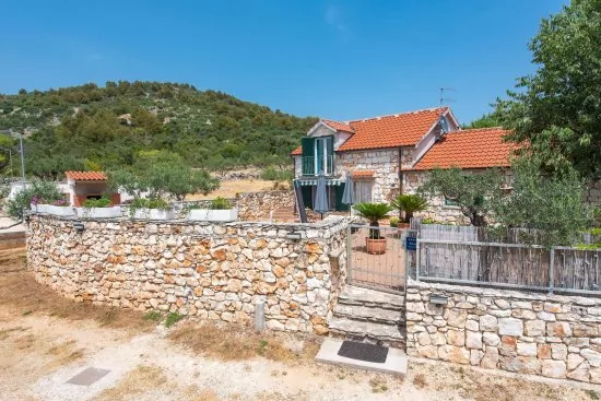 Vila s bazénem Střední Dalmácie - Marina DA 3448 N1