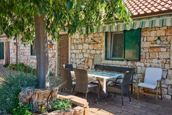 Vila s bazénem Střední Dalmácie - Marina DA 3448 N1