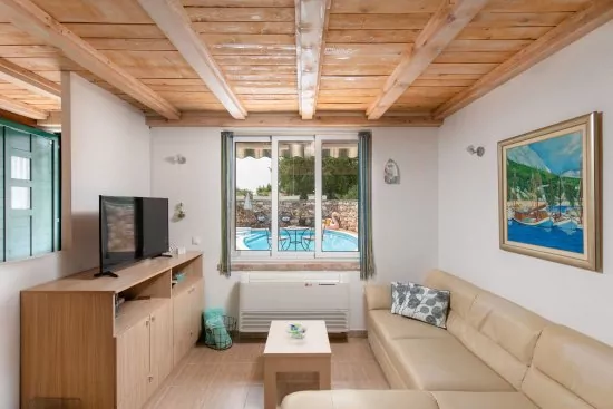 Vila s bazénem Střední Dalmácie - Marina DA 3448 N1