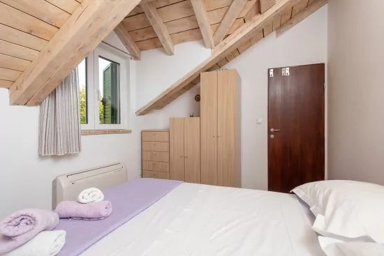 Vila s bazénem Střední Dalmácie - Marina DA 3448 N1