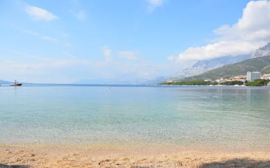 Makarska a pláž Gradska.