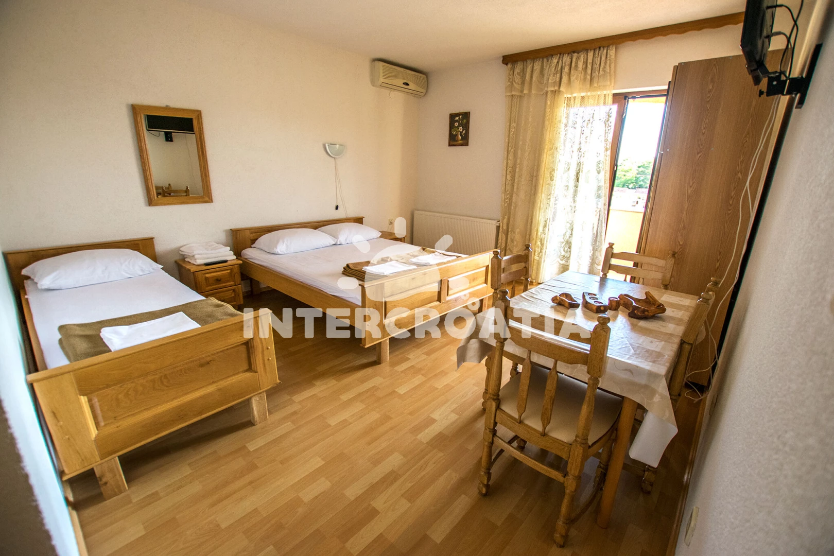 Apartmán Severní Dalmácie - Starigrad DA 6031 N2