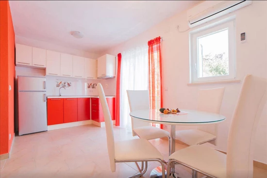 Apartmán Střední Dalmácie - Staniči DA 2611 N2