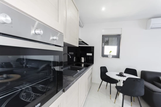 Apartmán Severní Dalmácie - Vodice DA 4247 N1