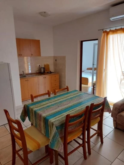 Apartmán Střední Dalmácie - Dugi Rat DA 2806 N2