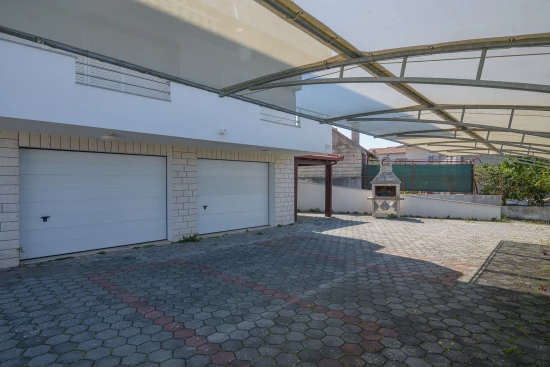 Apartmán Střední Dalmácie - Okrug Gornji DA 3353 N1