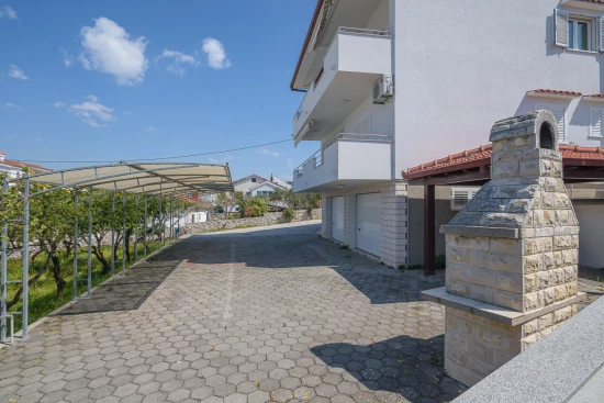 Apartmán Střední Dalmácie - Okrug Gornji DA 3353 N1