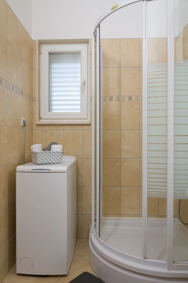 Apartmán Střední Dalmácie - Okrug Gornji DA 3353 N1