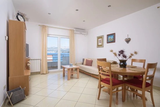 Apartmán Střední Dalmácie - Okrug Gornji DA 3353 N2