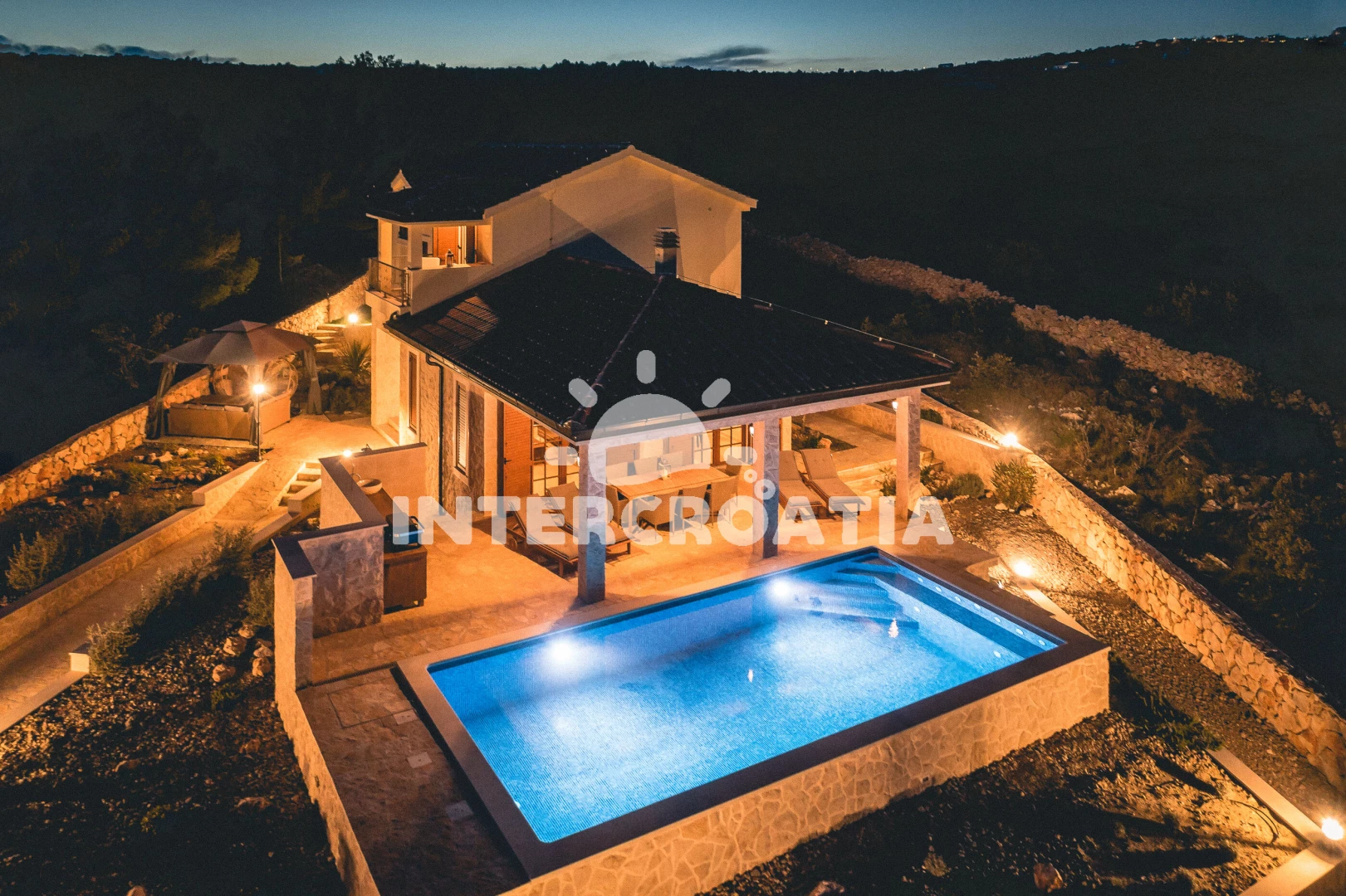 Vila s bazénem Střední Dalmácie - Vinišće DA 3450 N1