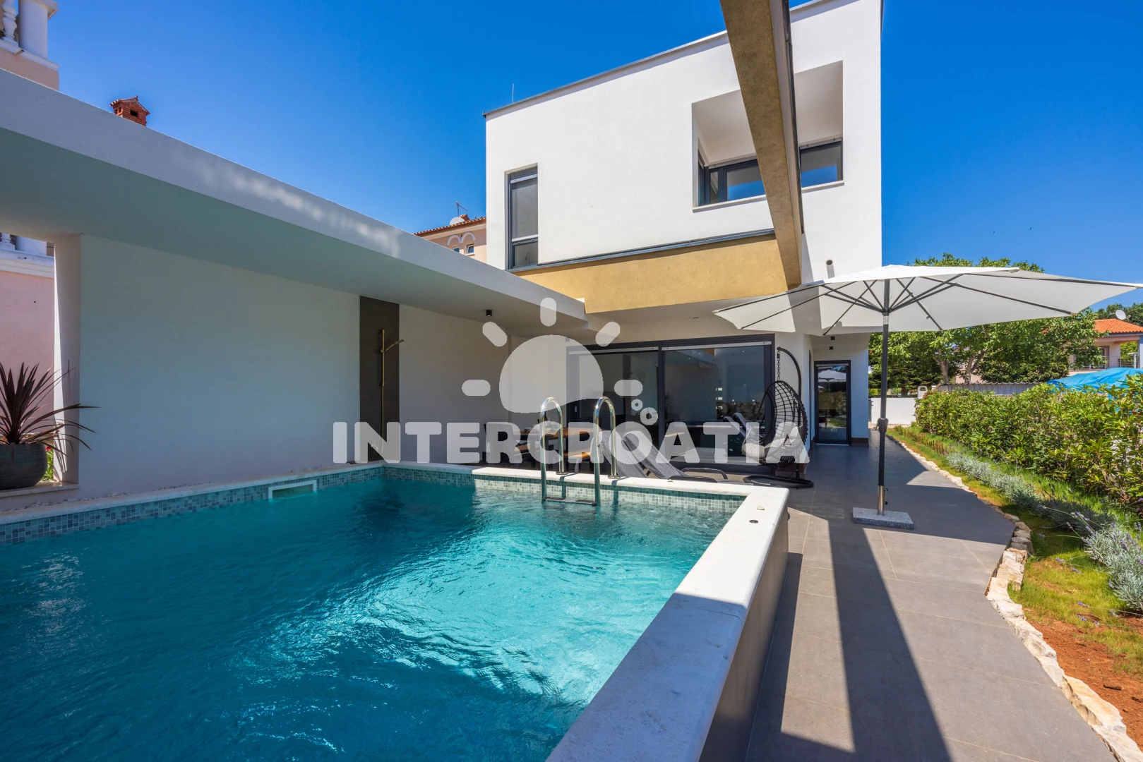 Vila s bazénem Istrie - Medulin IS 1614 N1