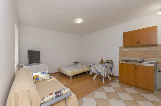 Apartmán Severní Dalmácie - Tribunj (Vodice) DA 4253 N1