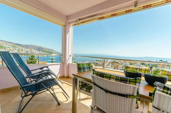 Apartmán Střední Dalmácie - Okrug Gornji DA 3356 N2