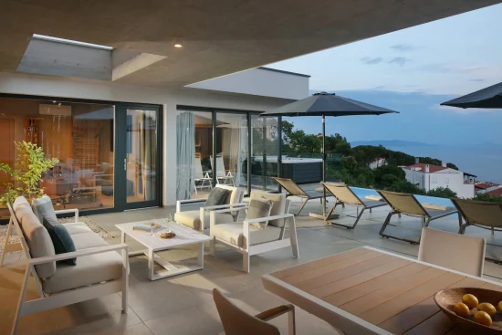 Vila s bazénem Istrie - Rabac IS 1010 N1