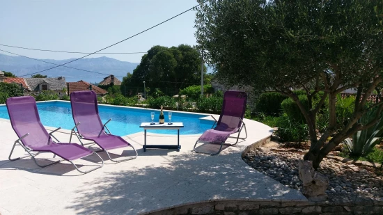 Vila Ostrov Brač - Škrip (Supetar) OS 9073 N1