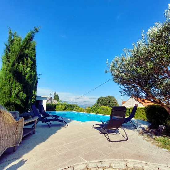 Vila Ostrov Brač - Škrip (Supetar) OS 9073 N1