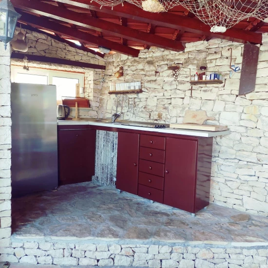 Vila Ostrov Brač - Škrip (Supetar) OS 9073 N1