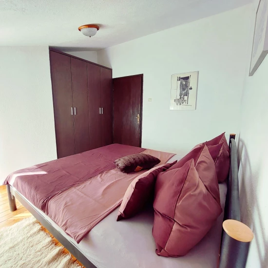 Vila Ostrov Brač - Škrip (Supetar) OS 9073 N1