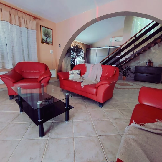 Vila Ostrov Brač - Škrip (Supetar) OS 9073 N1