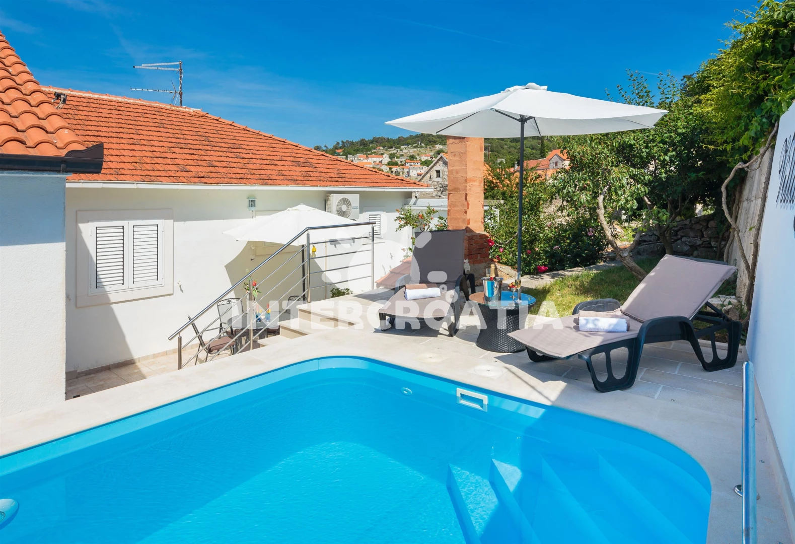 Domek Ostrov Brač - Nerežišća OS 9078 N1