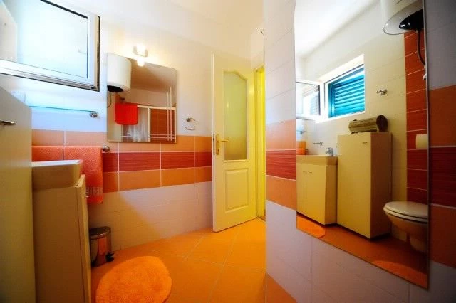 Vila Ostrov Brač - Supetar OS 9081 N1