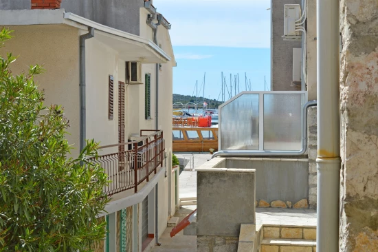 Apartmán Severní Dalmácie - Pirovac DA 7032 N1