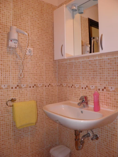 Apartmánový pokoj Střední Dalmácie - Podašpilje DA 7041 N1