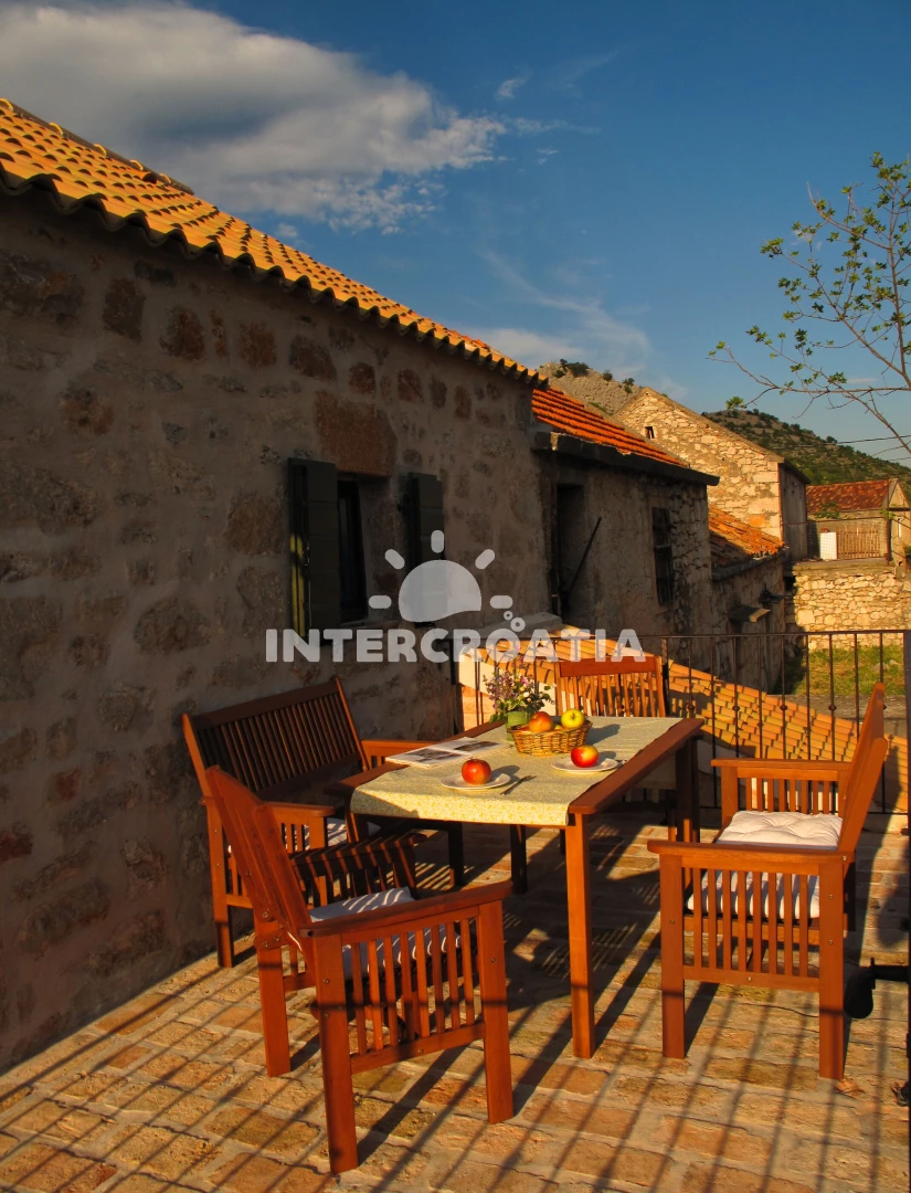 Domek Severní Dalmácie - Starigrad Paklenica DA 7052 N1