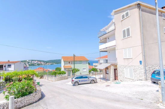 Apartmán Střední Dalmácie - Okrug Gornji DA 7065 N1