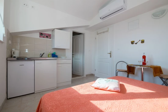 Apartmán Střední Dalmácie - Kaštela DA 7094 N2