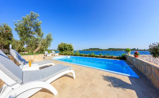 Vila Střední Dalmácie - Okrug Gornji DA 7096 N1