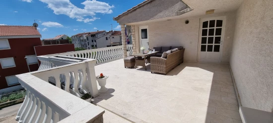 Apartmán Střední Dalmácie - Strožanac (Podstrana) DA 7117 N1