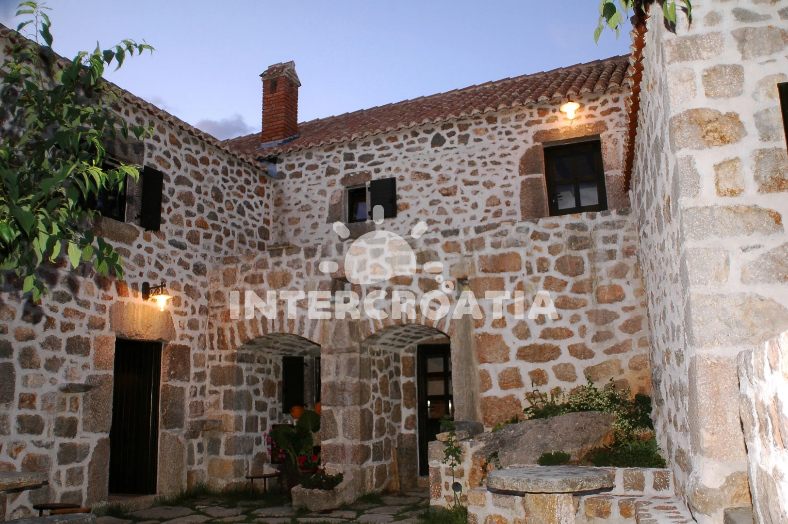 Domek Severní Dalmácie - Starigrad Paklenica DA 7131 N1