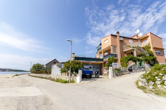 Apartmán Severní Dalmácie - Rogoznica DA 7142 N2