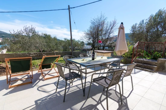 Domek Střední Dalmácie - Vinišće DA 7242 N1