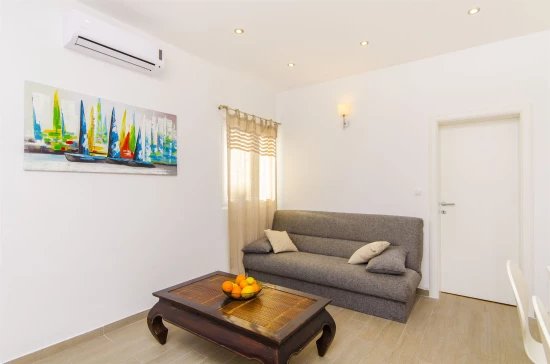 Domek Střední Dalmácie - Vinišće DA 7242 N1