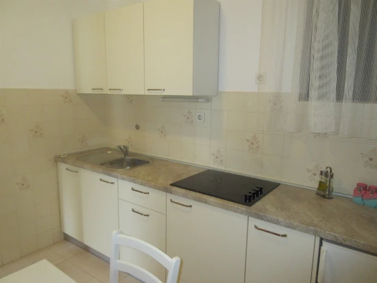 Domek Střední Dalmácie - Vinišće DA 7243 N1