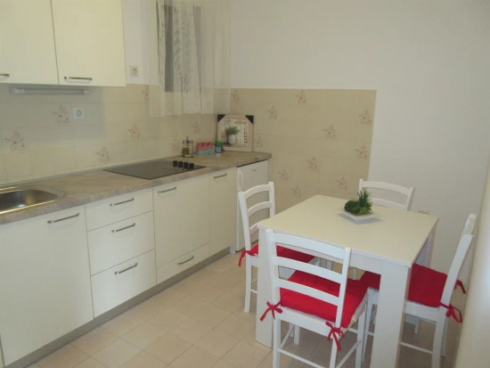 Domek Střední Dalmácie - Vinišće DA 7243 N1