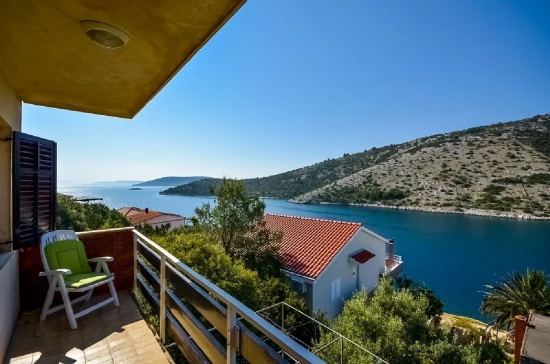 Domek Střední Dalmácie - Vinišće DA 7243 N1