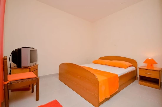 Domek Střední Dalmácie - Vinišće DA 7243 N1