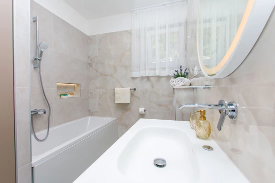 Apartmán Střední Dalmácie - Krilo Jesenice DA 7248 N1