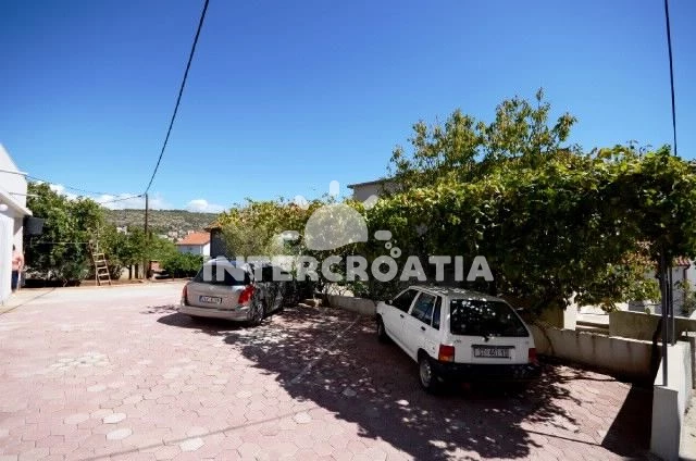 Apartmán Střední Dalmácie - Okrug Gornji DA 7257 N1