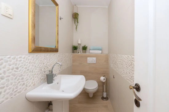 Domek Střední Dalmácie - Bratuš DA 7262 N1