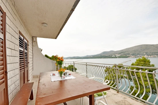 Apartmán Střední Dalmácie - Okrug Donji DA 7266 N1