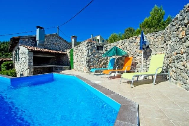 Vila Ostrov Iž - Mali Iž OS 9357 N1