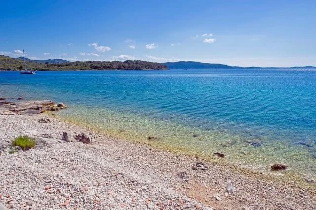 Vila Ostrov Iž - Mali Iž OS 9357 N1