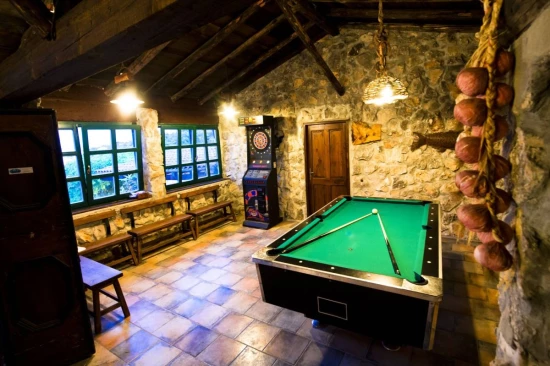 Vila Ostrov Iž - Mali Iž OS 9357 N1